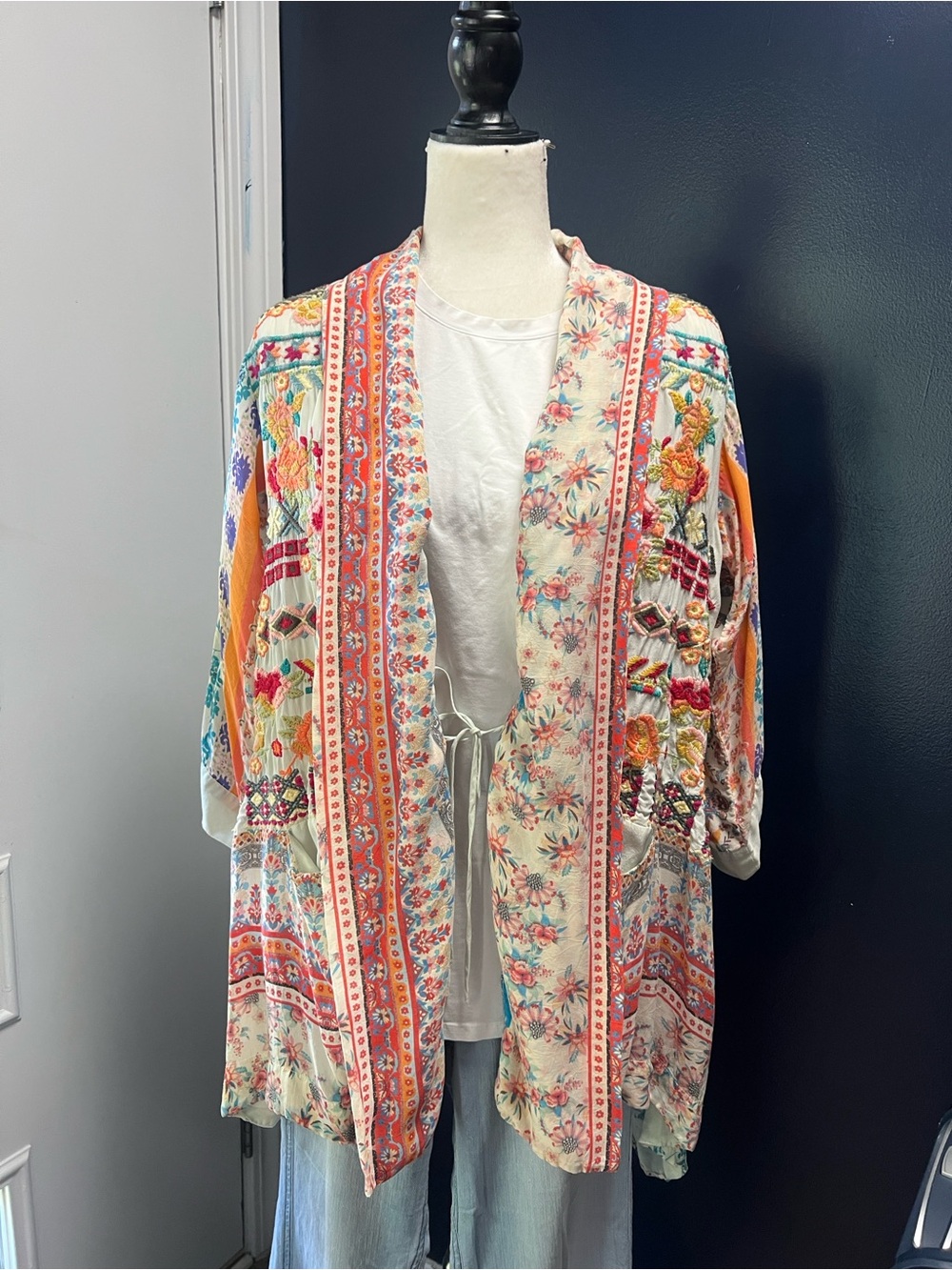 Johnny Was Betimo
100% Silk Embroidered
Mixed-Print Boho
Kimono - Size Small
